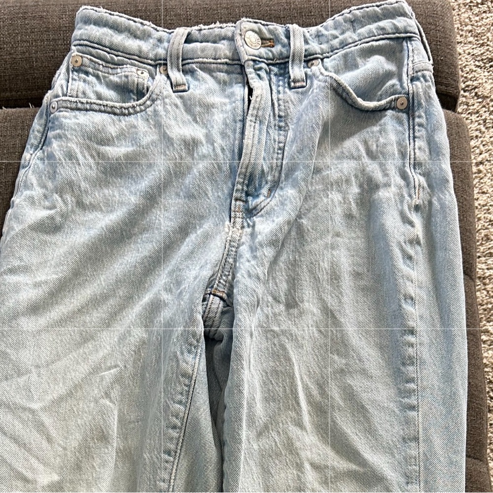 Madewell Women's light Blue Curvy fit “Perfect vintage jean”